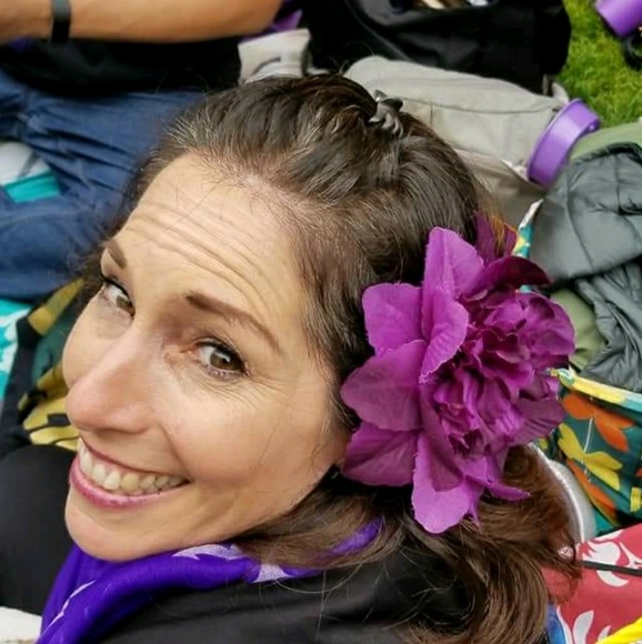 Meet your Posher, Suzanne - Picture 1 of 1